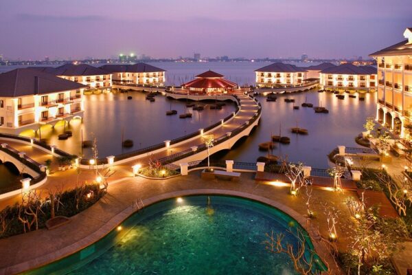 Top 5 Hotels in Vietnam ranged by big cities