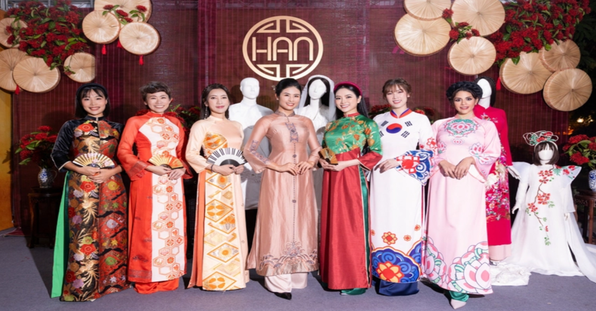 Ao dai - a national costume living with history of Vietnam