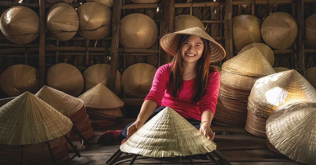 Conical hat: A timeless symbol of Vietnamese