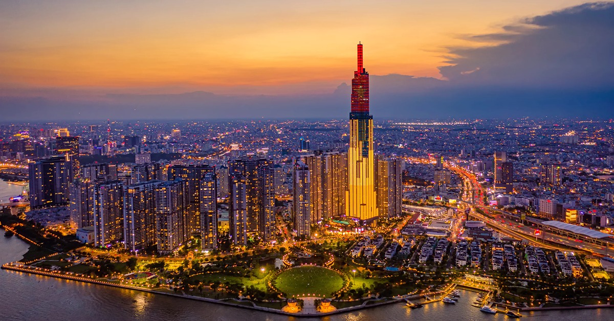 Why do so many foreigner choose moving to Vietnam?