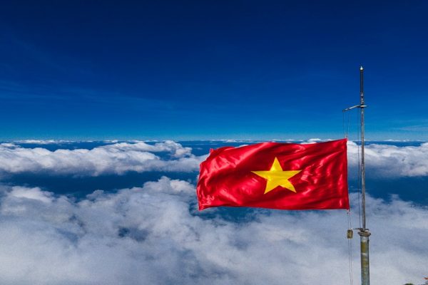 Introducing name in Vietnamese - Learn to say "Xin chao"