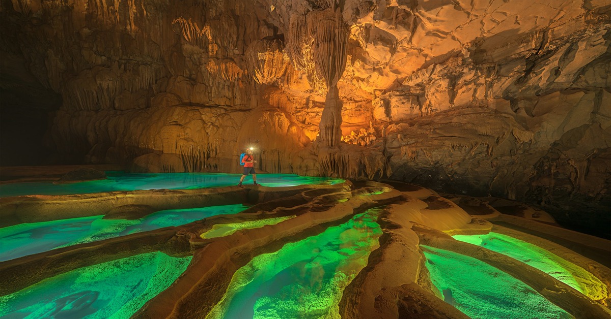 Hang En Cave: A Journey to the World's Third-Largest Cave